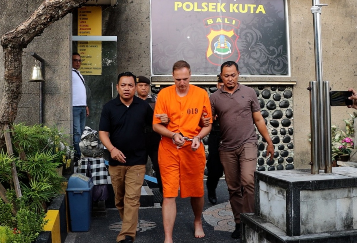 Penahanan Warga Jerman di Bali: Tuduhan Penganiayaan dan Perusakan Properti