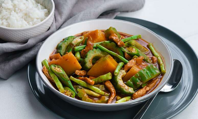 Pinakbet: A Vibrant Filipino Vegetable Dish – A Cultural Heritage
